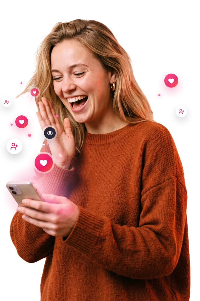 Lachende vrouw met haar telefoon in de hand, omringd door zwevende hart-, volger- en oogiconen